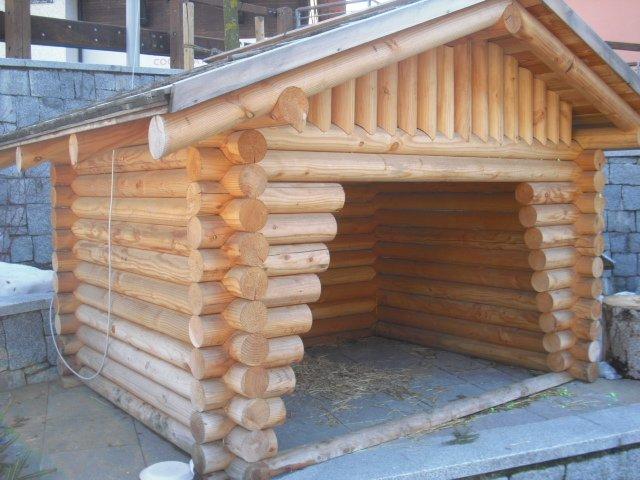 Casetta in legno tornito
